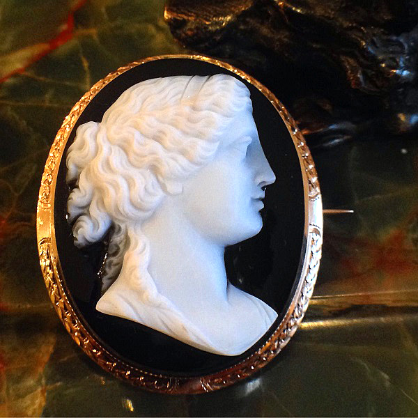 image-574510-Cameo_14k_birdhouse_695_.JPG
